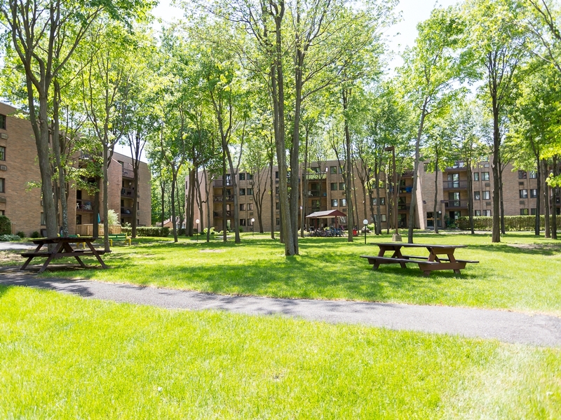 2 bedroom Apartments for rent in Sainte Julie at LAngoulème - Photo 02 - RentQuebecApartments – L168596