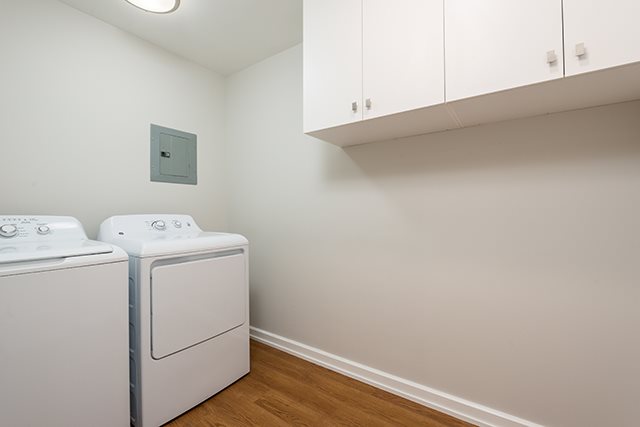 2 bedroom 55+ Apartments for rent in Pointe-Claire at LEsterel - Photo 02 - RentQuebecApartments – L342504