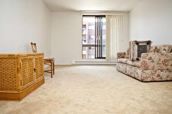 1 bedroom Apartments for rent in Ville-Lasalle at Toulon sur Mer - Photo 01 - RentQuebecApartments – L6134