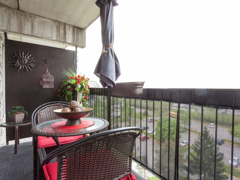 2 bedroom Apartments for rent in Laval at Habitations Des Chateaux - Photo 01 - RentQuebecApartments – L6068