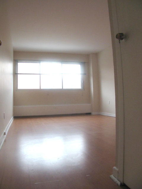 Studio / Bachelor Apartments for rent in Montreal (Downtown) at 3565 Lorne - Photo 07 - RentQuebecApartments – L5007