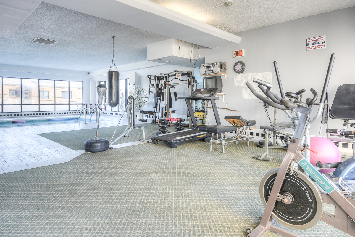 2 bedroom Penthouses for rent in St. Leonard at Le Baron II Inc. - Photo 04 - RentQuebecApartments – L128087