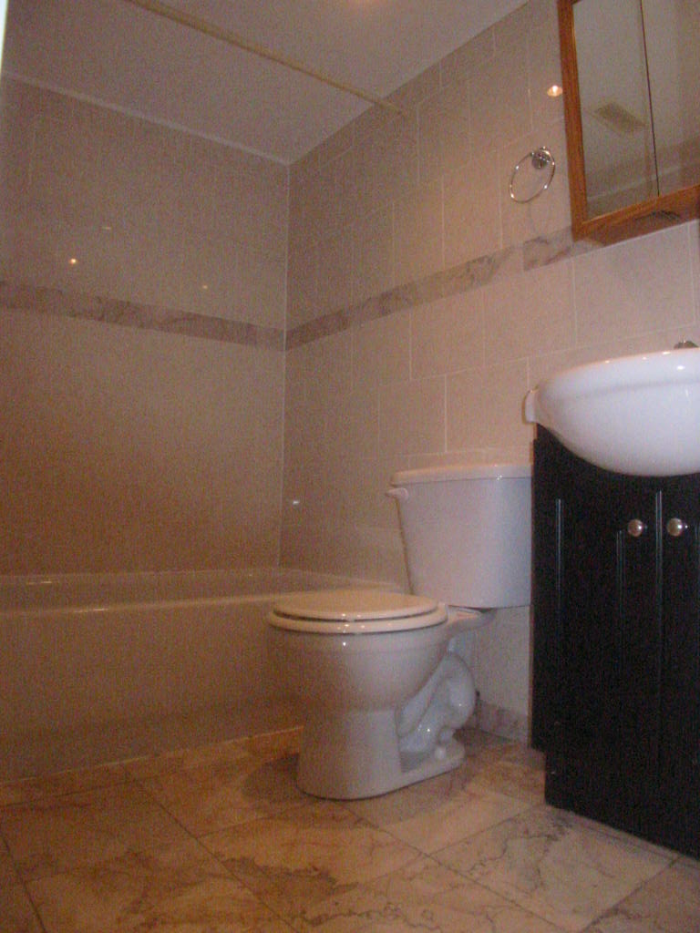 1 bedroom Apartments for rent in Montreal (Downtown) at 1650 Lincoln - Photo 08 - RentQuebecApartments – L3737