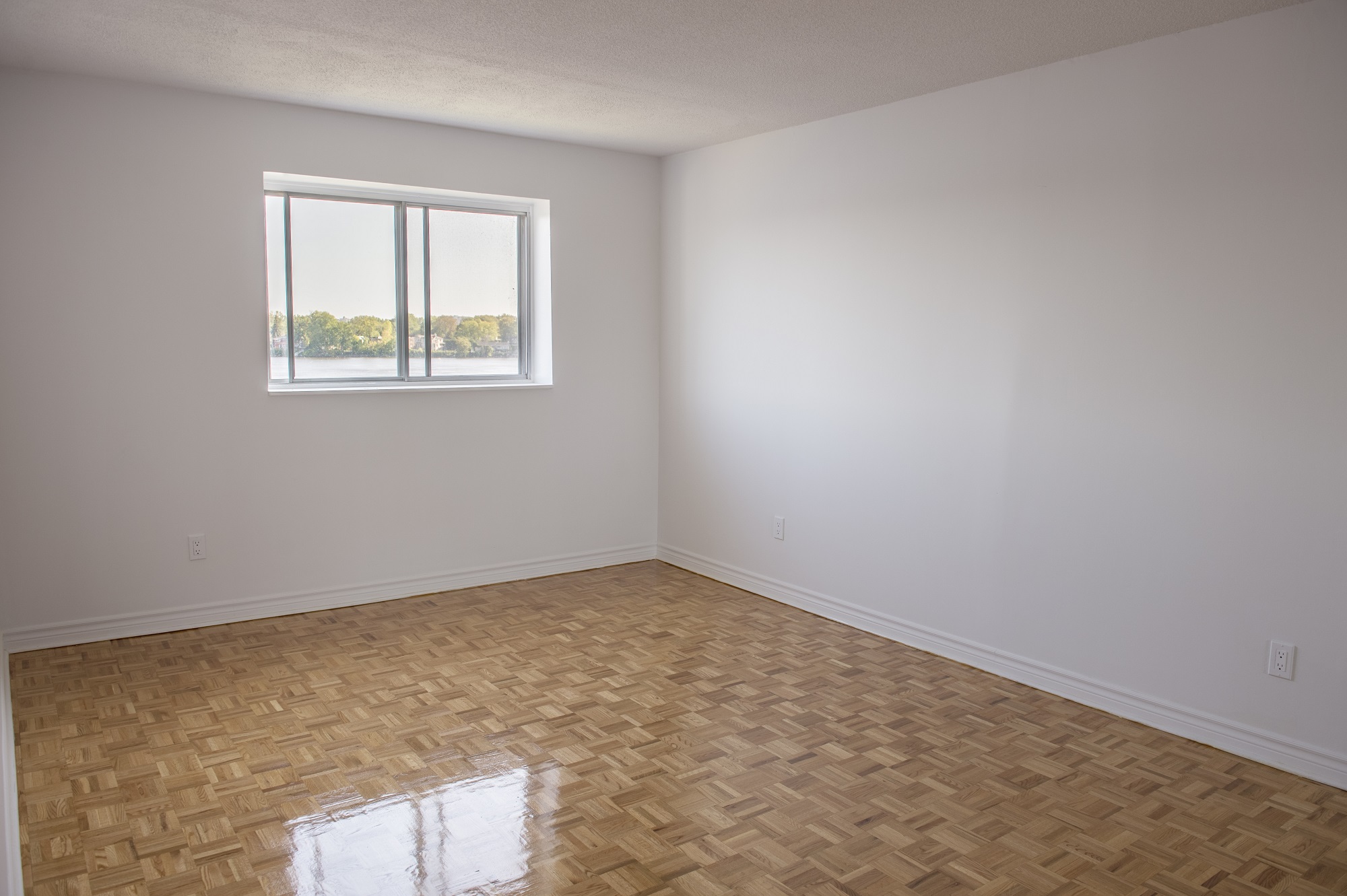 Studio / Bachelor Apartments for rent in Laval at Le Castel de Laval - Photo 04 - RentQuebecApartments – L6085