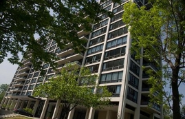 1 bedroom Apartments for rent in Nuns' Island at Hi-Rise 2 - Photo 01 - RentQuebecApartments – L144874