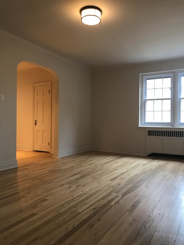 2 bedroom Apartments for rent in Hampstead at 1-2 Ellerdale - Photo 05 - RentQuebecApartments – L9523