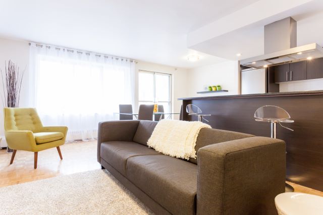 2 bedroom Apartments for rent in Montreal at Luna - Photo 02 - RentQuebecApartments – L4943