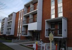 1 bedroom Apartments for rent in Longueuil at Place Roberval and Racicot - Photo 01 - RentQuebecApartments – L996