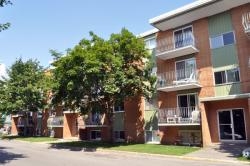 2 bedroom Apartments for rent in Vanier at Place Vanier - Photo 01 - RentQuebecApartments – L7168