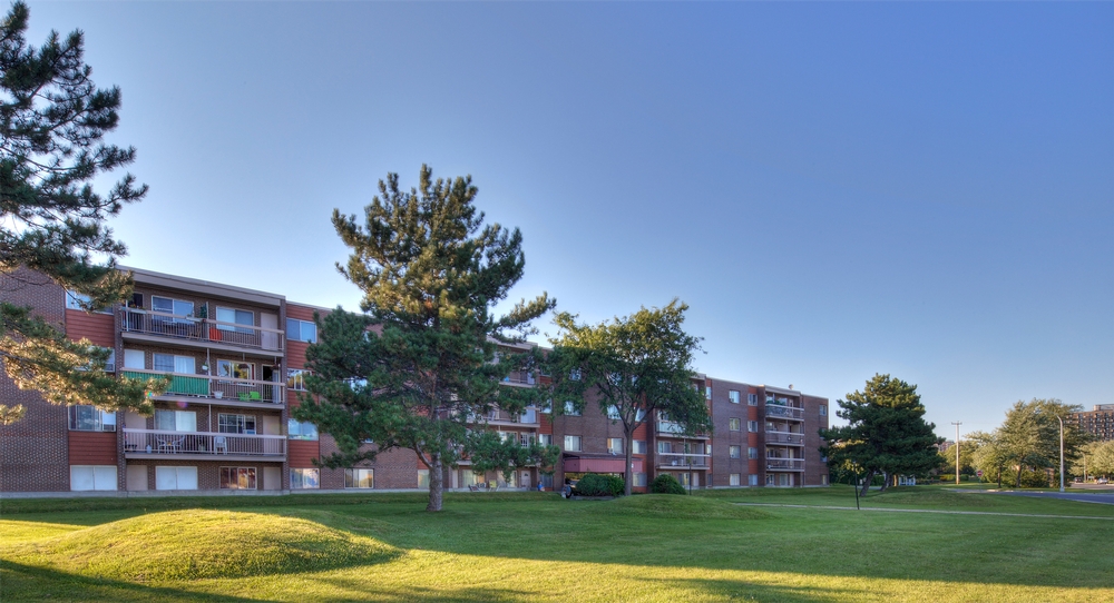 3 bedroom Apartments for rent in Laval at Papineau Leblanc - Photo 02 - RentQuebecApartments – L9531