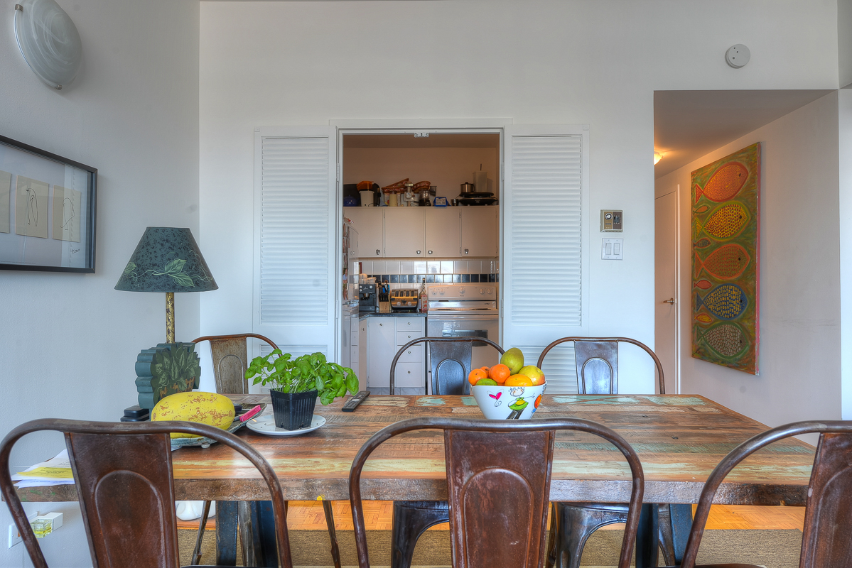 2 bedroom Apartments for rent in Montreal (Downtown) at Place du Cercle - Photo 06 - RentQuebecApartments – L1150