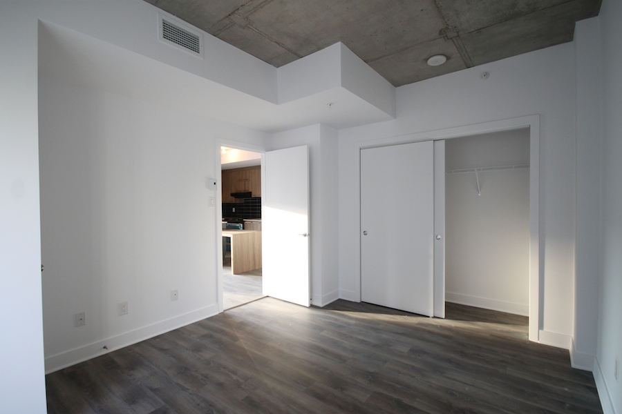 luxurious Studio / Bachelor Condos for rent in Montreal (Downtown) at 1255 de Bullion - Photo 08 - RentQuebecApartments – L119807