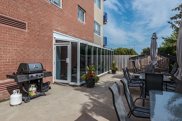 1 bedroom 55+ Apartments for rent in Pointe-Claire at LEsterel - Photo 05 - RentQuebecApartments – L21074