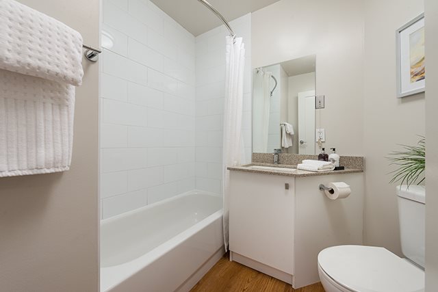 2 bedroom 55+ Apartments for rent in Pointe-Claire at LEsterel - Photo 07 - RentQuebecApartments – L342504