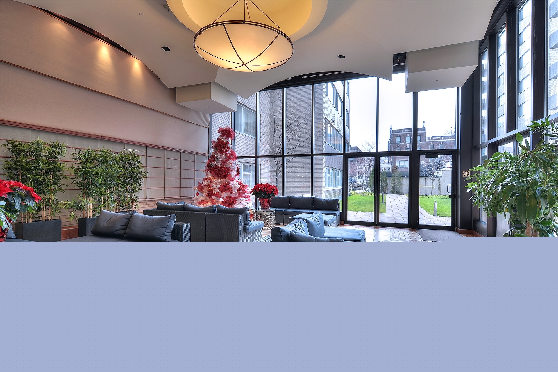 luxurious 2 bedroom Apartments for rent in Montreal (Downtown) at Le Parc - Photo 06 - RentQuebecApartments – L1788