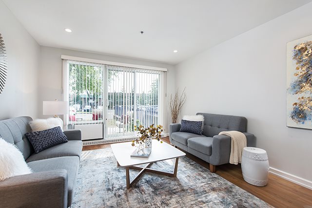 2 bedroom 55+ Apartments for rent in Pointe-Claire at LEsterel - Photo 10 - RentQuebecApartments – L342504