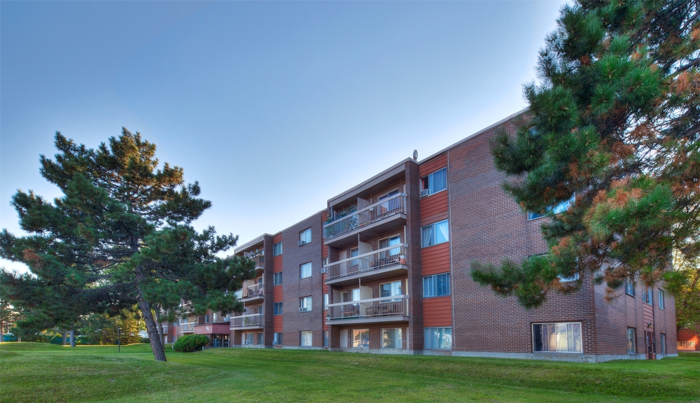 3 bedroom Apartments for rent in Laval at Papineau Leblanc - Photo 04 - RentQuebecApartments – L9531