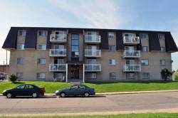 2 bedroom Apartments for rent in Beauport at Place Du Long-Sault - Photo 01 - RentQuebecApartments – L7085