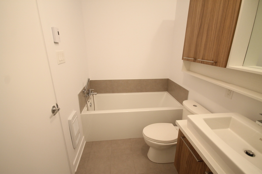 luxurious Studio / Bachelor Condos for rent in Montreal (Downtown) at 1255 de Bullion - Photo 13 - RentQuebecApartments – L119807