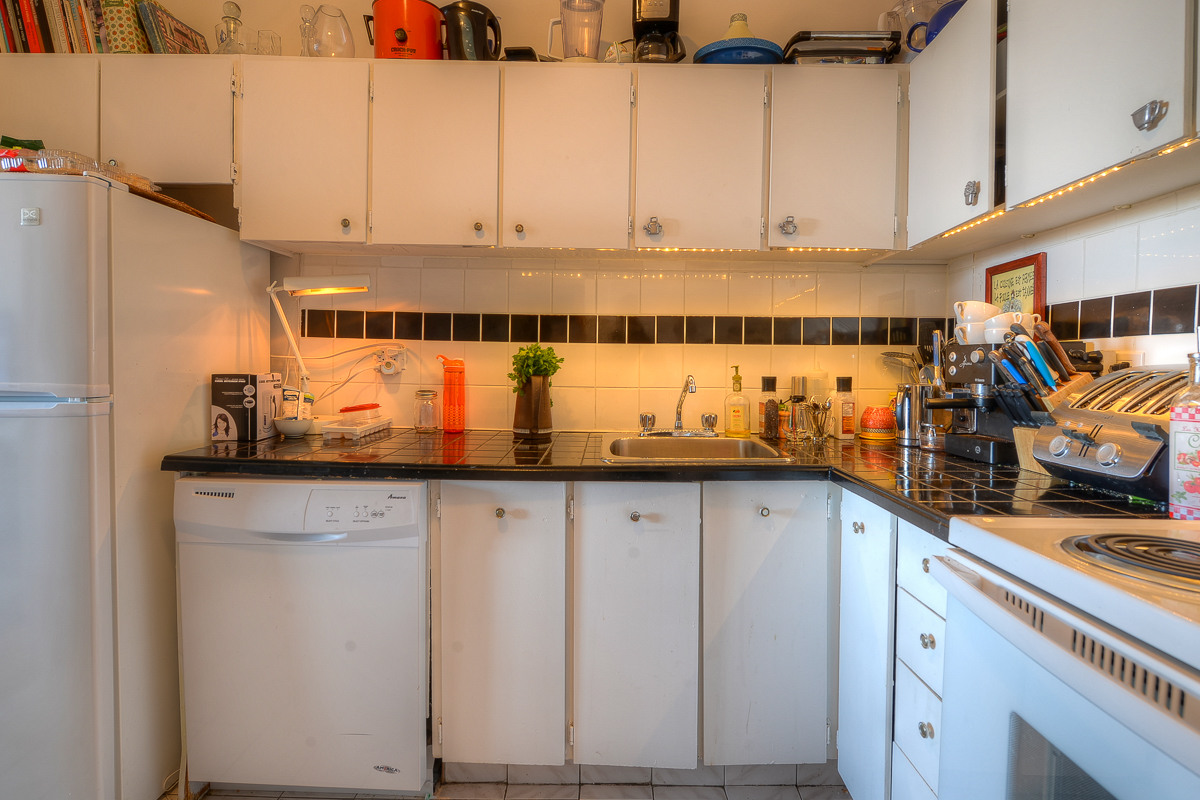 2 bedroom Apartments for rent in Montreal (Downtown) at Place du Cercle - Photo 10 - RentQuebecApartments – L1150