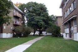 2 bedroom Apartments for rent in Pointe-Claire at Delmar Avenue - Photo 01 - RentQuebecApartments – L8296