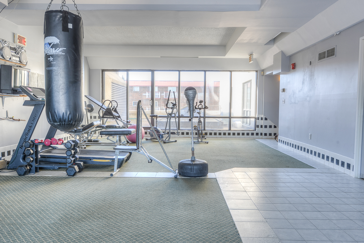 2 bedroom Penthouses for rent in St. Leonard at Le Baron II Inc. - Photo 07 - RentQuebecApartments – L128087