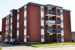 2 bedroom Apartments for rent in Beauport at 2910 Canardiere - Photo 01 - RentQuebecApartments – L7113