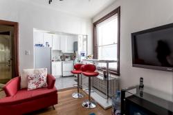 4 bedroom Apartments for rent in Cote-des-Neiges at 2219-2229 Edouard-Montpetit - Photo 09 - RentQuebecApartments – L1880