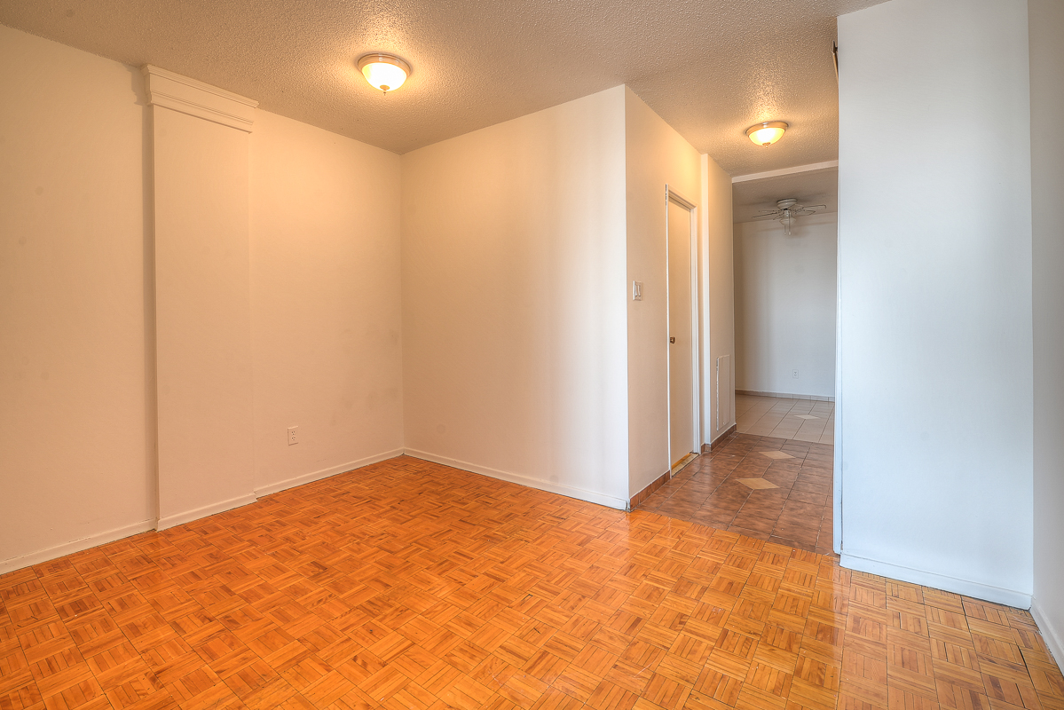Studio / Bachelor Apartments for rent in Montreal (Downtown) at St Urbain - Photo 12 - RentQuebecApartments – L1057