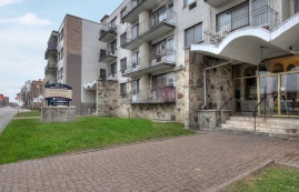 2 bedroom Apartments for rent in Ville St-Laurent - Bois-Franc at 939 Chemin de la Cote Vertu - Photo 01 - RentQuebecApartments – L162716