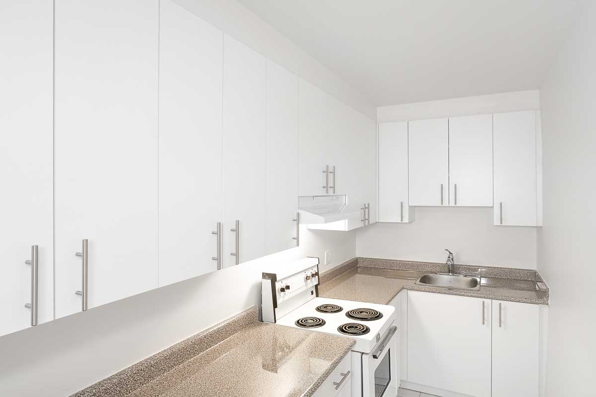 1 bedroom Apartments for rent in Notre-Dame-de-Grace at 2460 Benny Crescent Apartments - Photo 02 - RentQuebecApartments – L410508