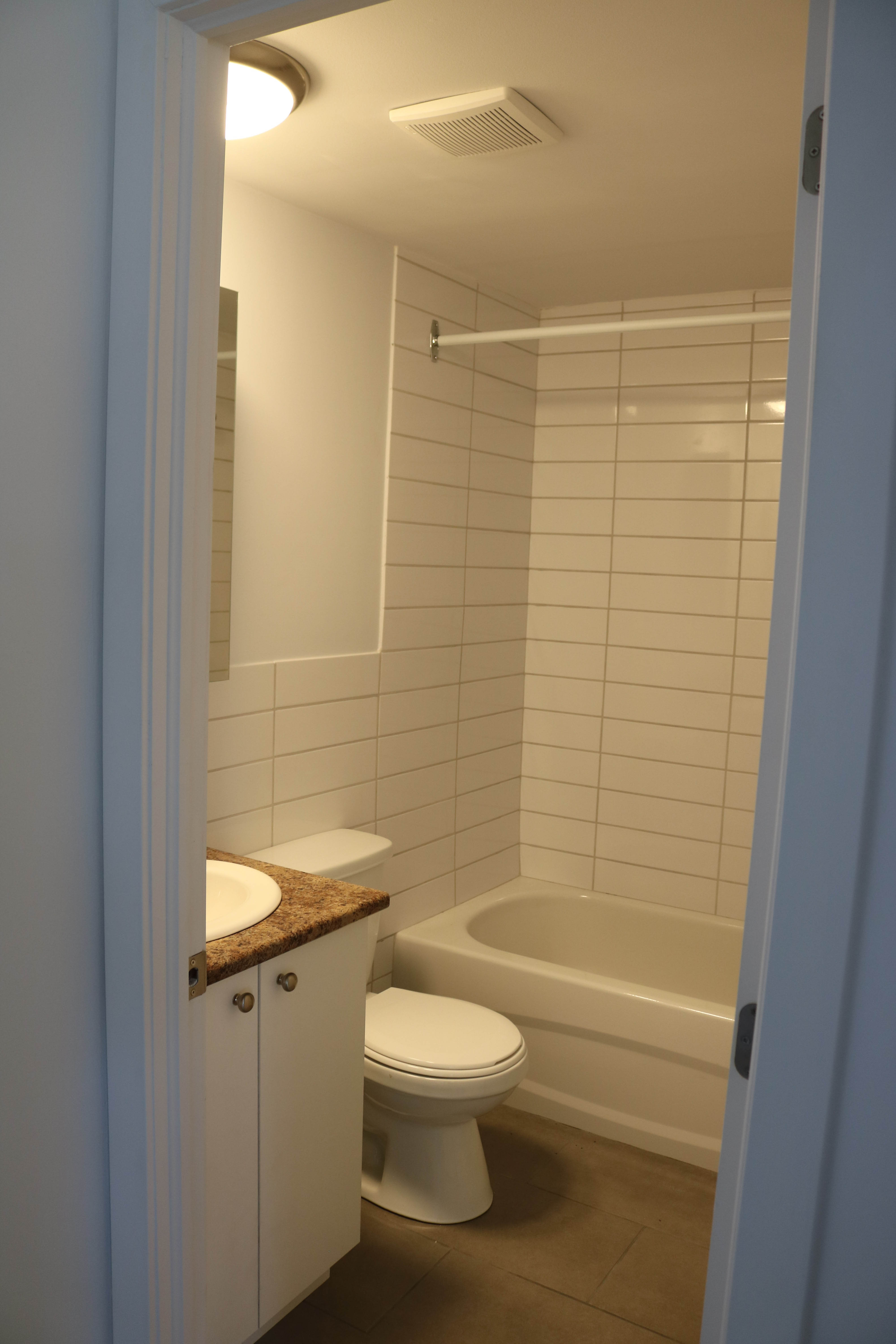 2 bedroom Apartments for rent in Dollard-des-Ormeaux at Place Fairview - Photo 07 - RentQuebecApartments – L404490