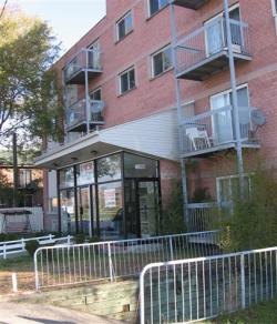 1 bedroom Apartments for rent in Pointe-aux-Trembles at 13900-13910 Sherbrooke East - Photo 03 - RentQuebecApartments – L1286