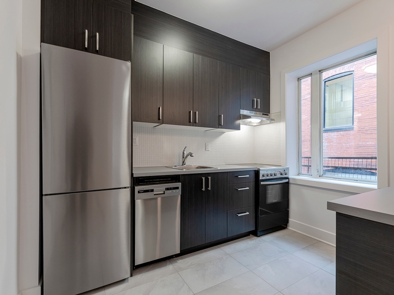 5 bedroom Apartments for rent in Montreal (Downtown) at De la Montagne - Photo 03 - RentQuebecApartments – L412886