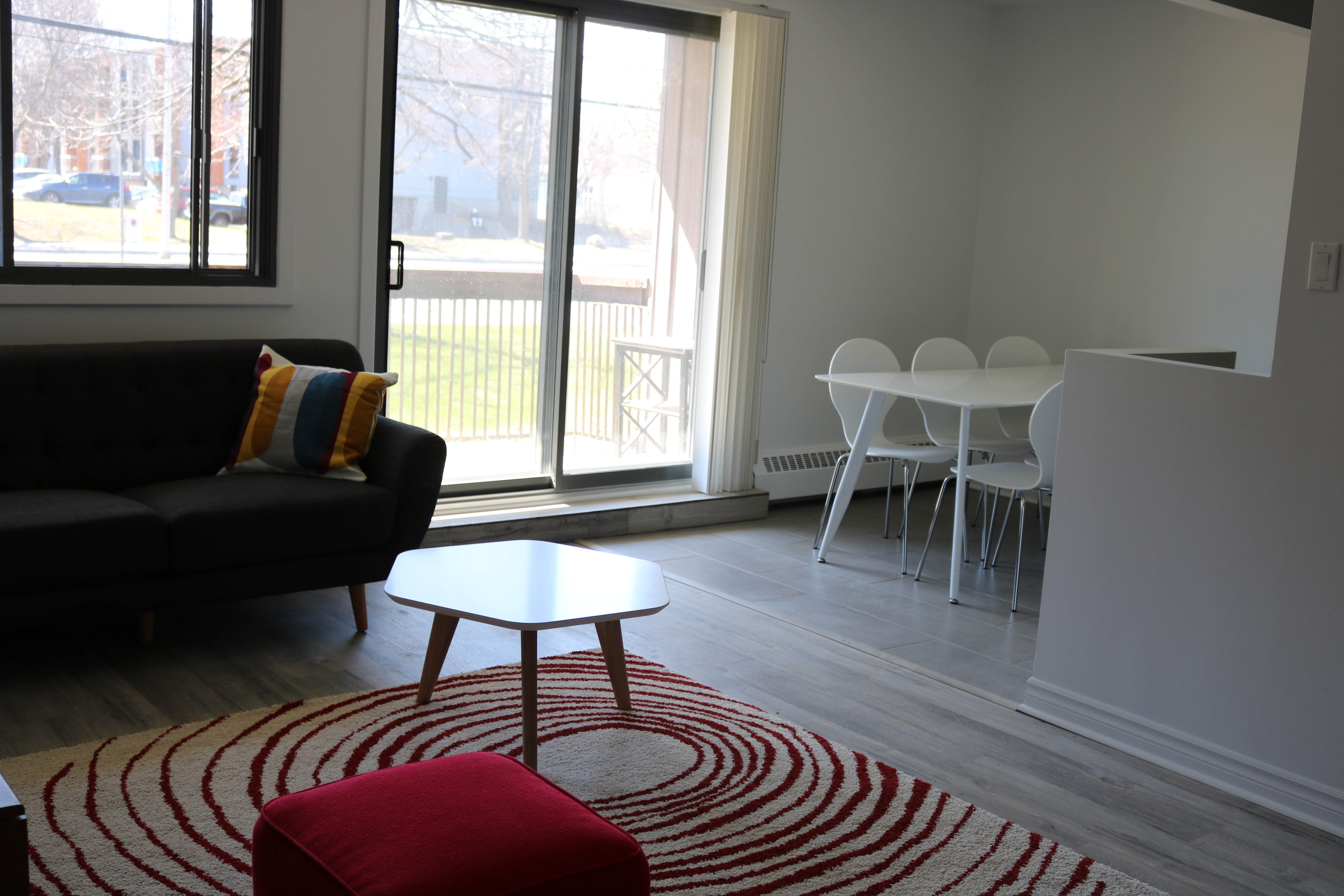 1 bedroom Apartments for rent in Dollard-des-Ormeaux at Place Fairview - Photo 01 - RentQuebecApartments – L404486