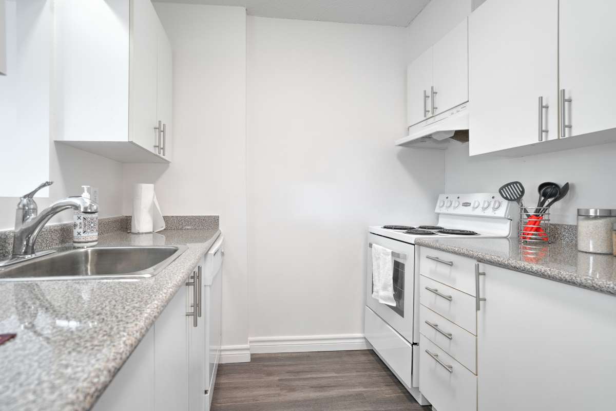 Studio / Bachelor Apartments for rent in Notre-Dame-de-Grace at Habitat 2500 - Photo 05 - RentQuebecApartments – L410553