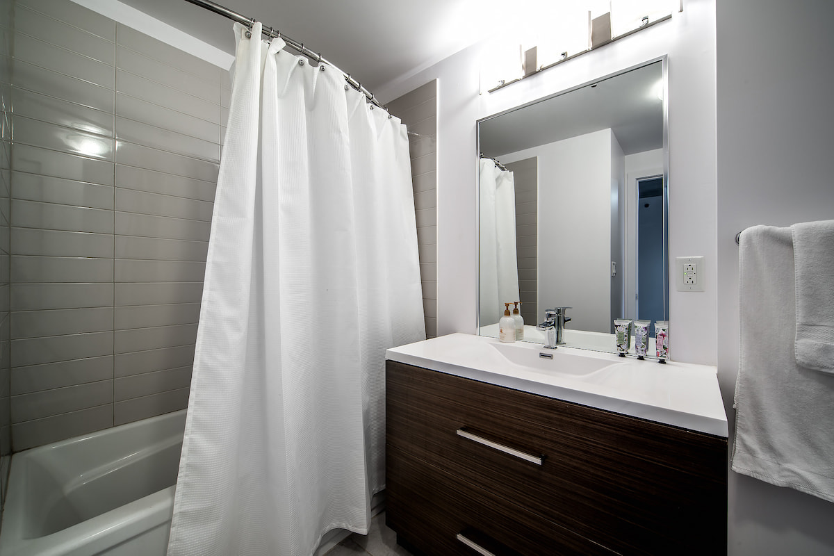 Junior 1 bedroom Apartments for rent in Plateau Mont-Royal at The Opal - Photo 15 - RentQuebecApartments – L412837