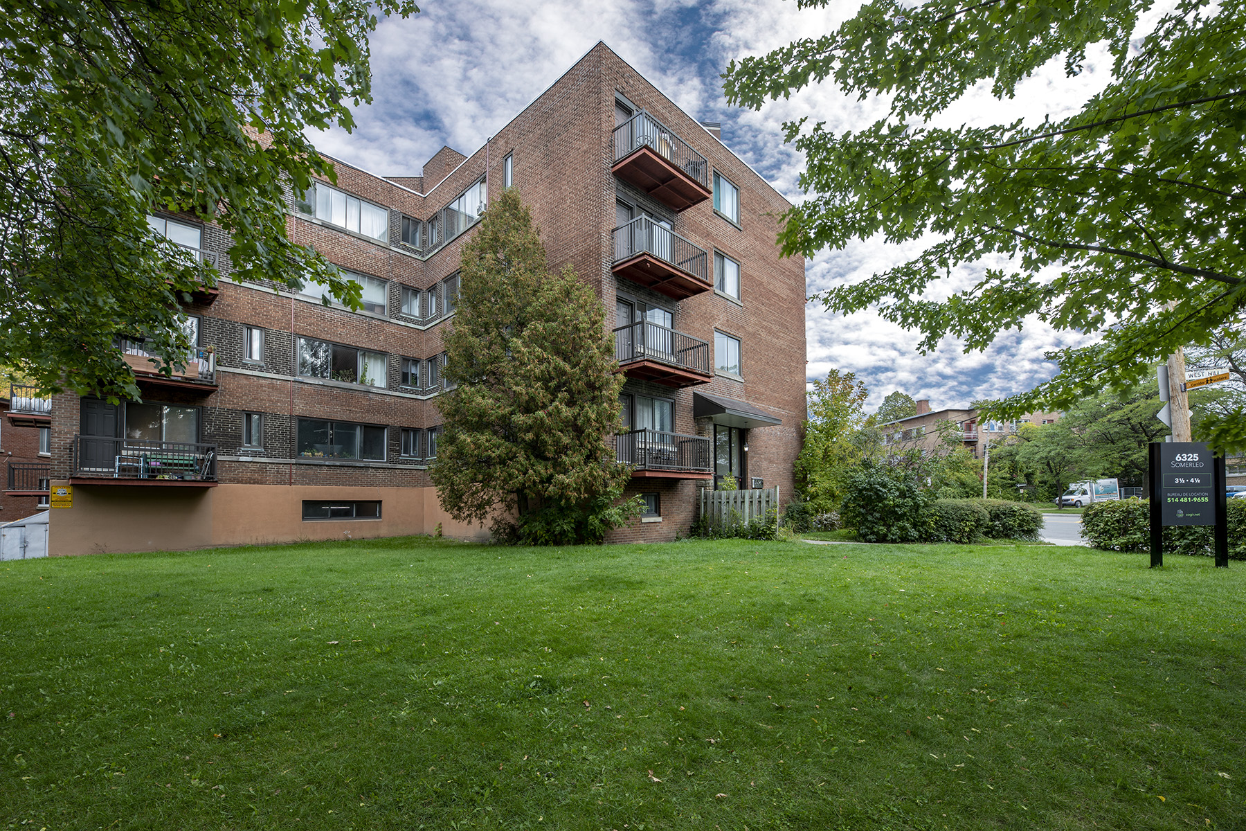 2 bedroom Apartments for rent in Notre-Dame-de-Grace at 6325 Somerled - Photo 02 - RentQuebecApartments – L401540