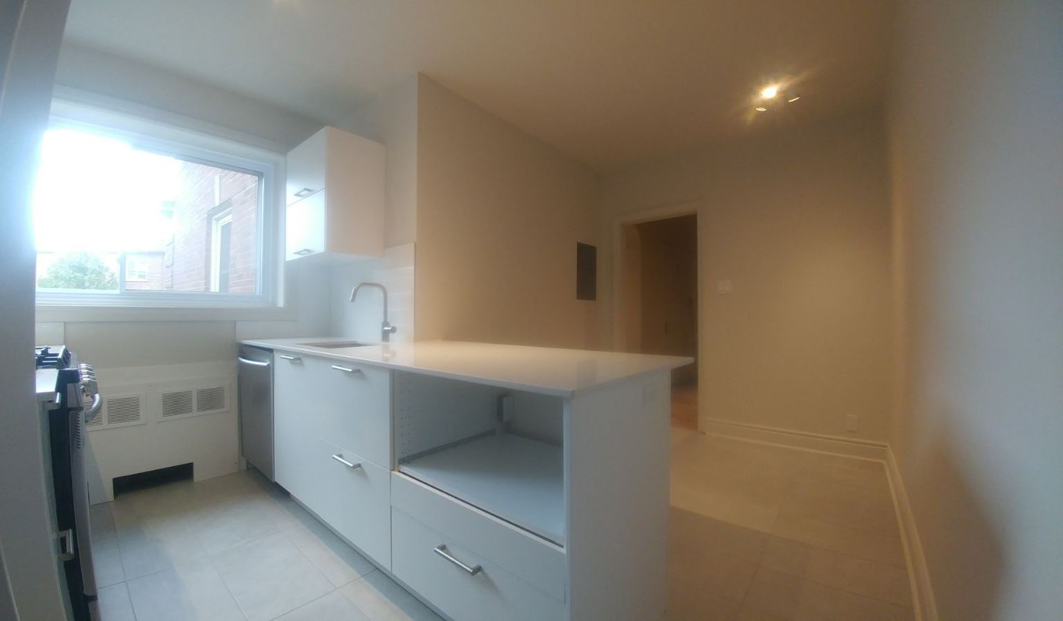 2 bedroom Apartments for rent in Hampstead at 1-2 Ellerdale - Photo 12 - RentQuebecApartments – L9523
