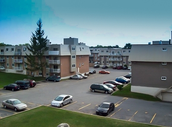 2 bedroom Apartments for rent in Laval at Le Domaine St-Martin - Photo 03 - RentQuebecApartments – L9184